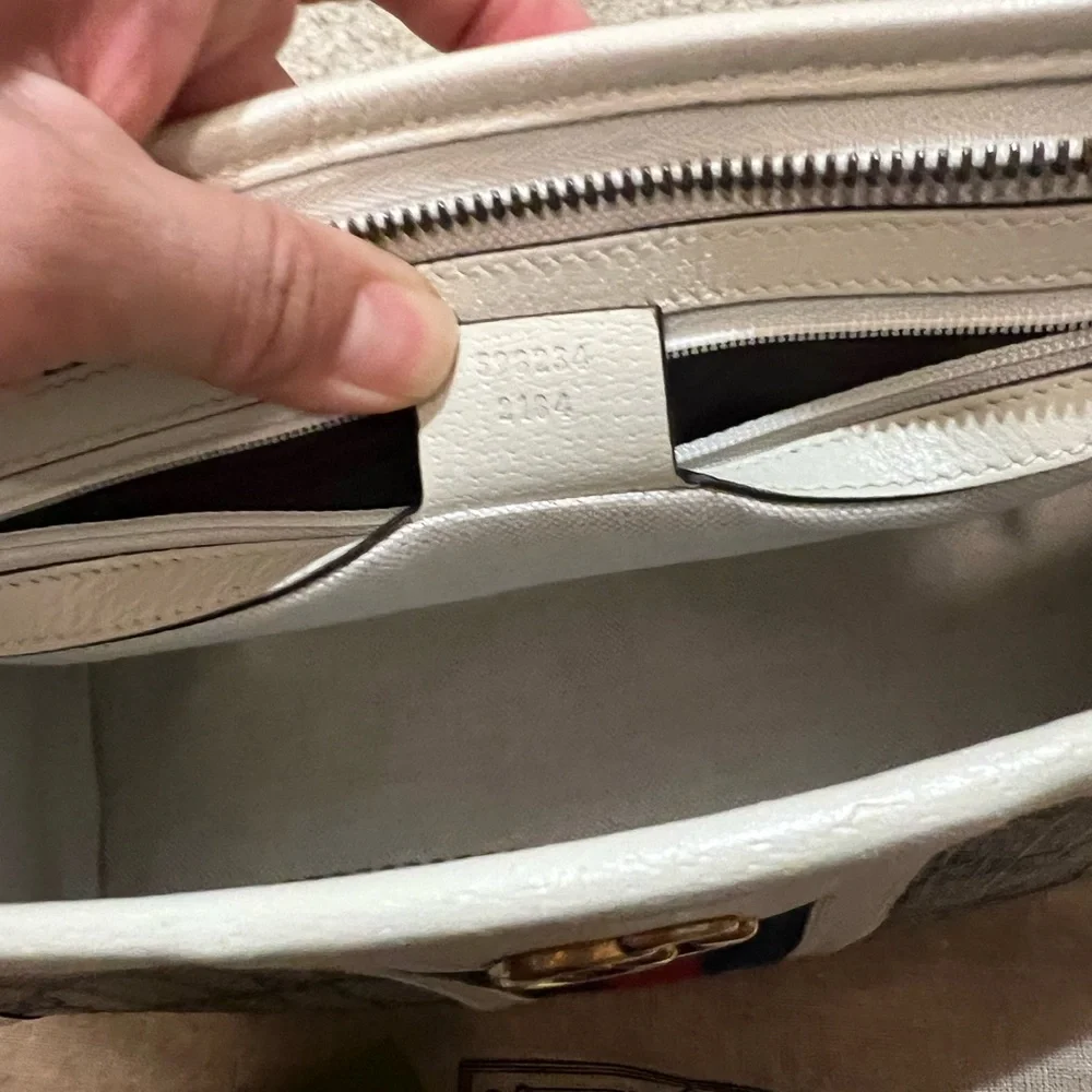 Gucci Clutch - Picture 6 of 7